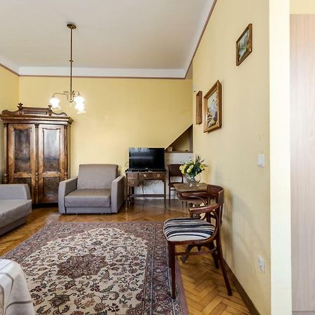 George Apartment إلفيف المظهر الخارجي الصورة
